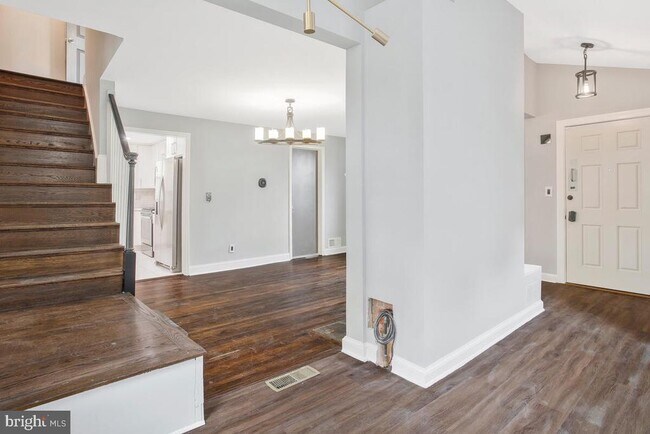 Building Photo - 509 Denham Rd