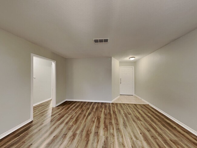 Building Photo - Newly Renovated Single Family Home | 3 BR/1.5BA | 2-Car Covered Parking | Covered Patio