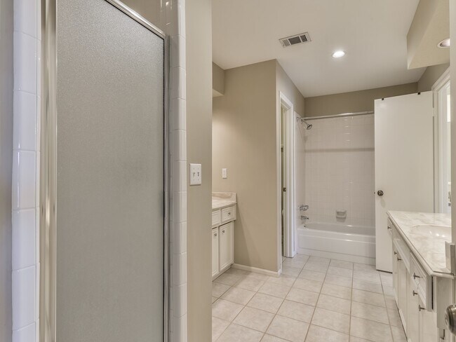 Building Photo - 9406 Bassoon Dr