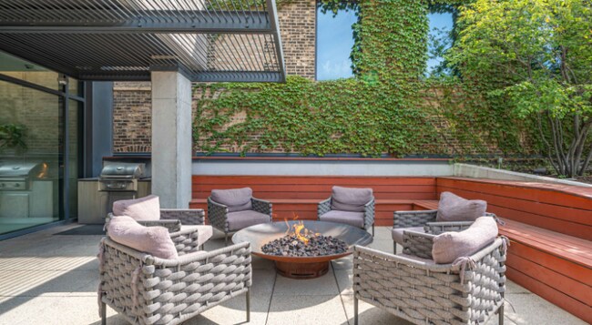 Building Photo - 172 N Desplaines St