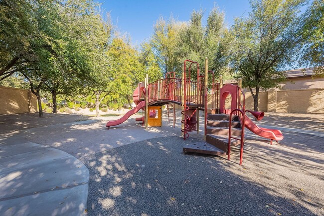 Building Photo - Charming Gated Community Chandler Home wit...