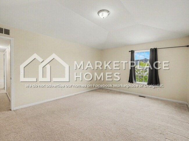 Building Photo - 2804 Riversedge Dr