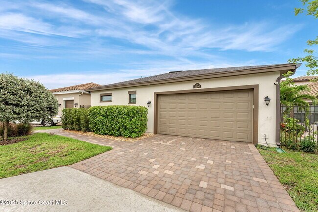 Building Photo - 2300 Addison Dr