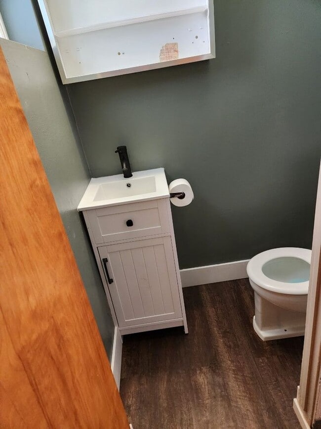 Building Photo - 6344 Eastside Hwy