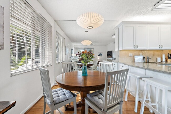 Building Photo - 353 S US Hwy 1