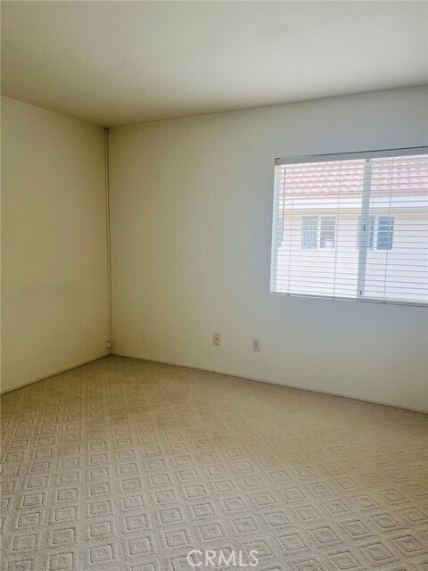 Building Photo - 1907 Palomino Dr