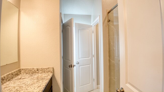 Building Photo - Spacious Single-Family Home Available Now!