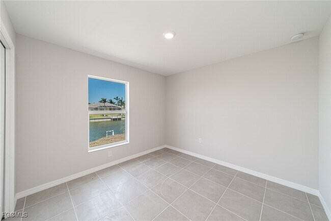 Building Photo - 2122 NW 9th Ave