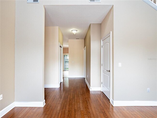 Building Photo - 273 Alexander Woods Dr