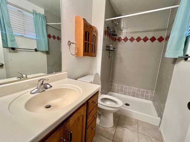 Building Photo - 4427 N 102nd Dr