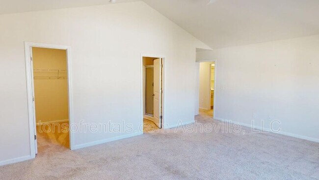 Building Photo - 354 Tavernier Ln