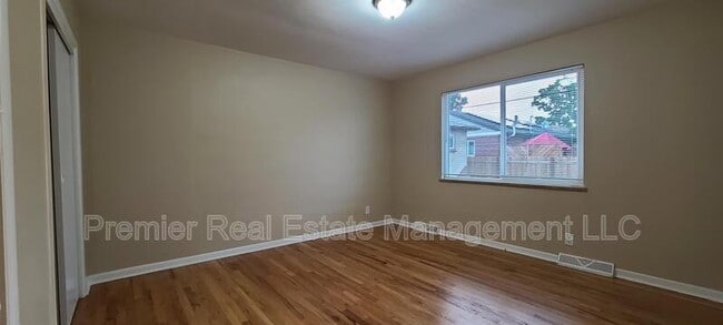 Building Photo - 6415 E 36th Ave