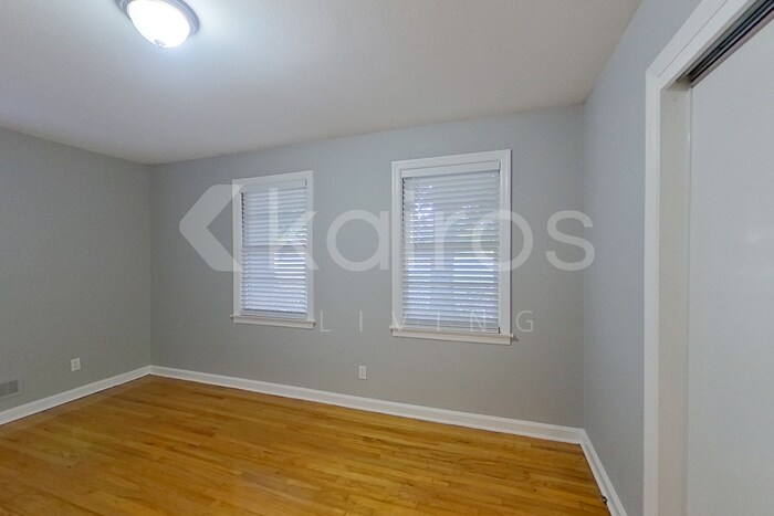 Building Photo - 1703 Morninghill Dr