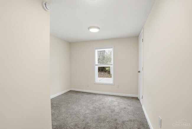 Building Photo - 12121 3rd Ave