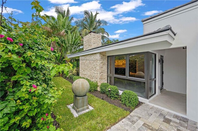 Building Photo - 2201 Intracoastal Dr