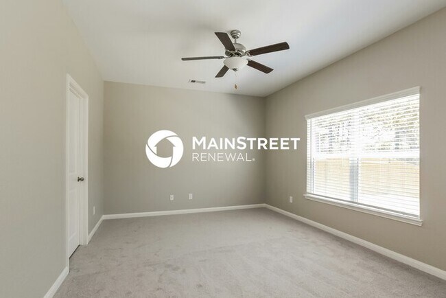 Building Photo - 5 Bedroom Pet-Friendly Home in Magnolia, TX with Main Street Renewal