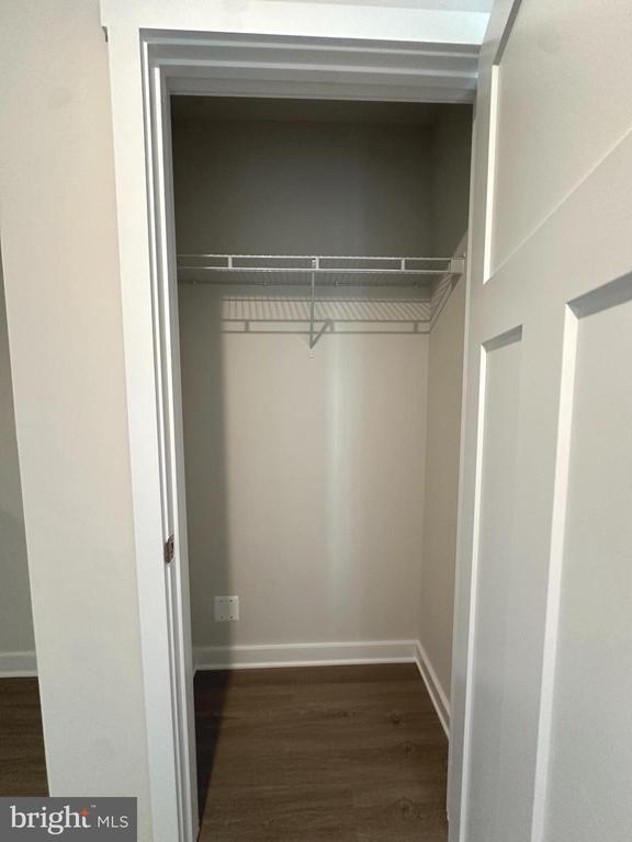 Building Photo - 369 Huntwell W Ave