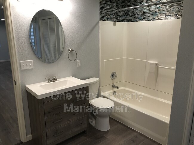 Building Photo - 7226 W 20th St Ln