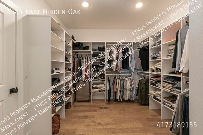 Building Photo - 4584 E Hidden Oak St