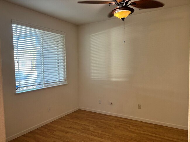 Building Photo - Rare single-story 4-bedroom Brentwood rental opportunity! Ideal California Orchard location!