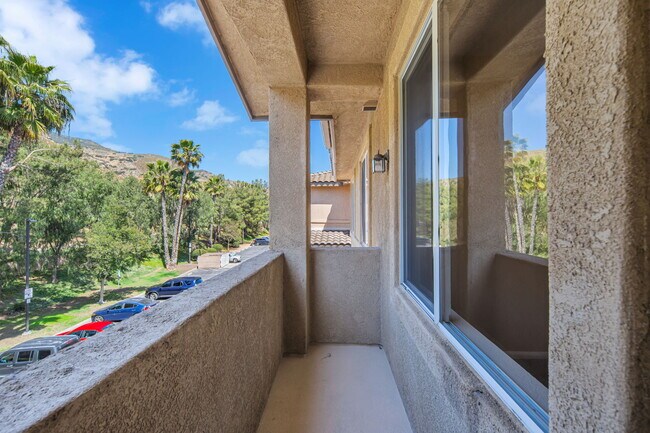 Building Photo - 3183 Dehesa Rd