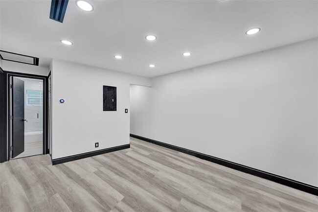 Building Photo - 5310 NW 16th St