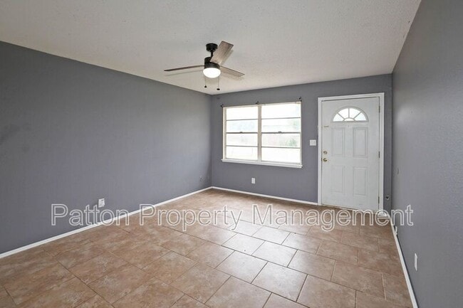 Building Photo - 3810 Mesa Verde Dr