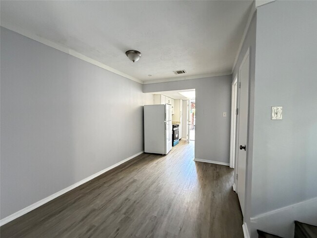 Building Photo - 11545 Beechnut St