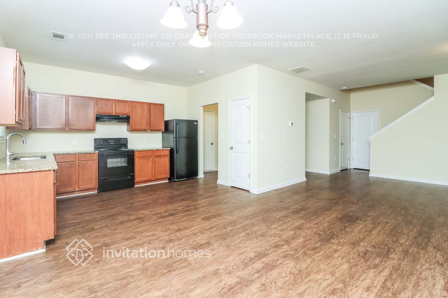 Building Photo - 2455 Valley Creek Dr