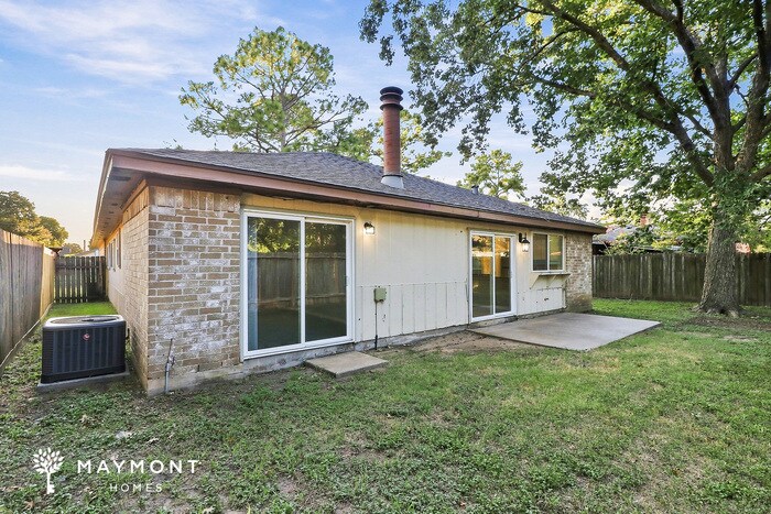 Building Photo - 8203 Valeta Dr