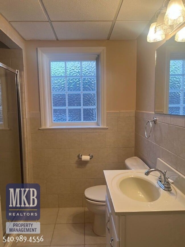 Building Photo - 4bd/3bth SW County Home