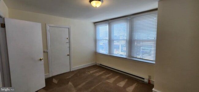 Building Photo - 33 S York Rd