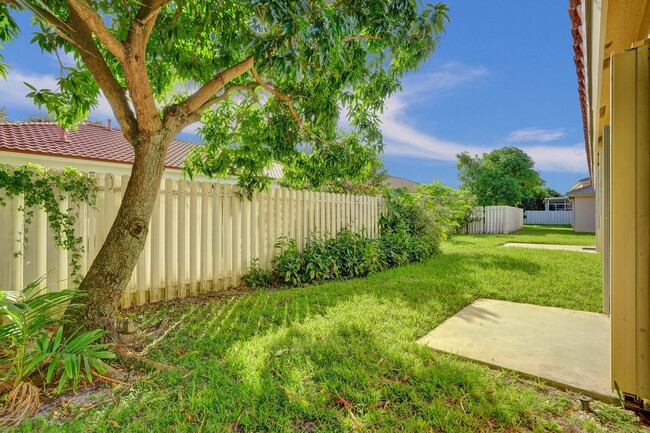 Building Photo - Great Single Family Home in Miramar