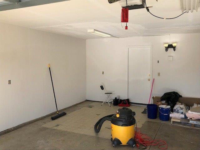 Garage - 820 Polar Bear Cir