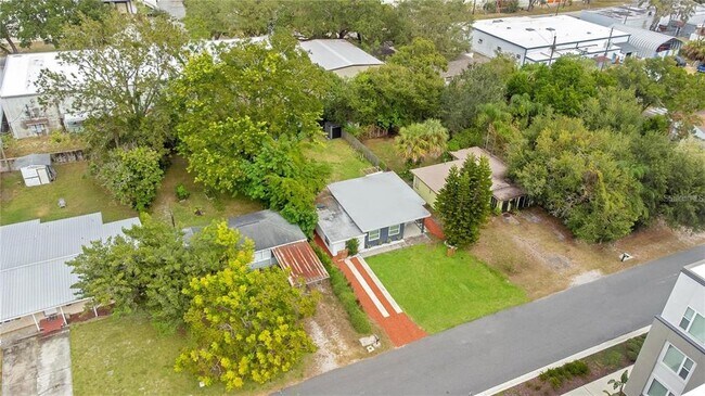 Building Photo - 1891 Oglesby Ave