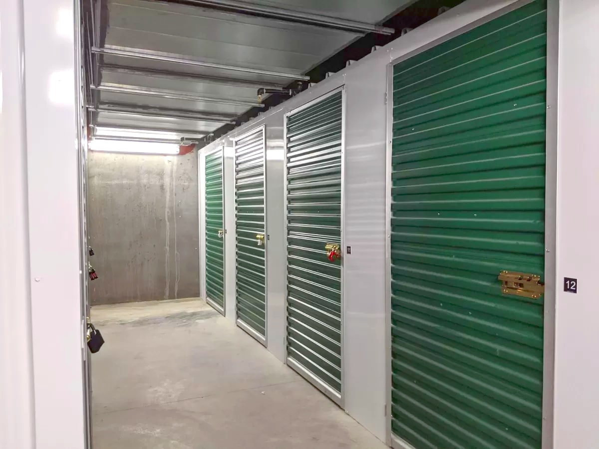 Building Photo - 654 N Virgil Ave