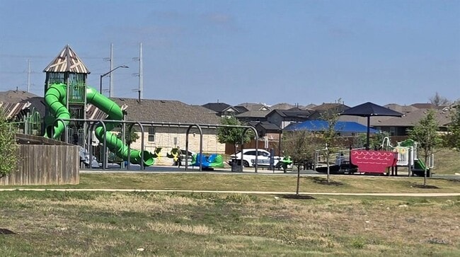 Building Photo - 313 Charles Trl