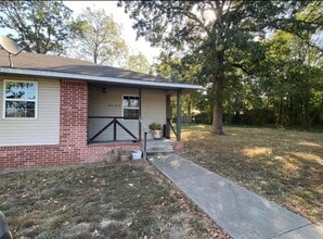 Building Photo - 308 N 3rd St