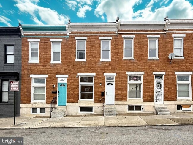 Building Photo - 2142 Penrose Ave