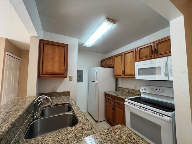 Building Photo - 3815 Bowline Cir