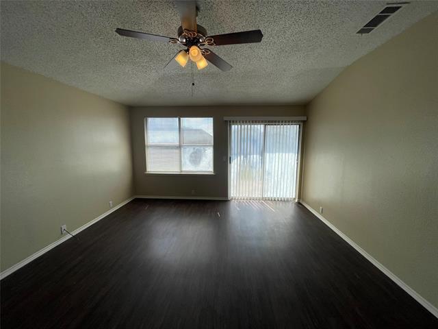 Building Photo - 1611 Columbia Dr