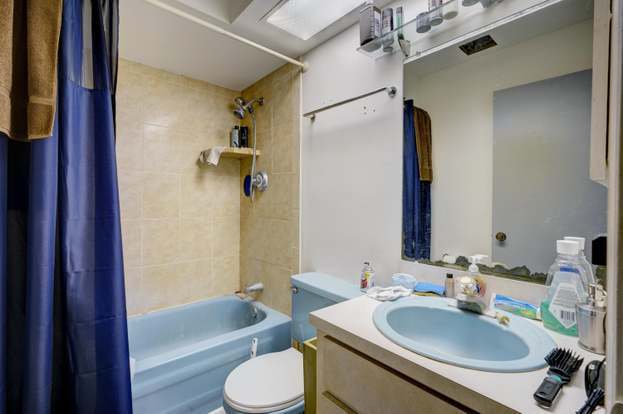 Building Photo - 8867 Sunset Dr