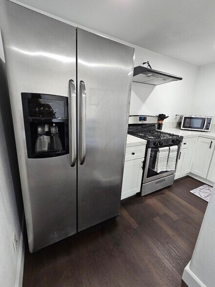 Primary Photo - 3911 Woolwine Dr