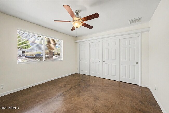 Building Photo - 29 E Foothill Dr