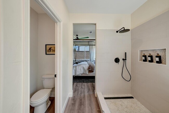 Building Photo - 168 N Falcon Ave