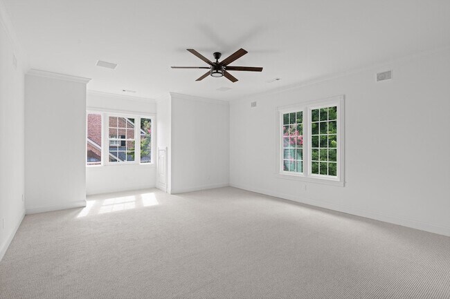 Building Photo - 1103 Centennial Dr