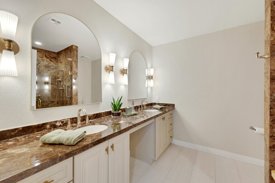 Building Photo - 3212 Moonflower Dr