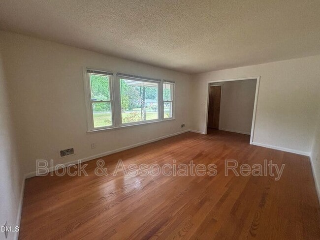 Building Photo - 3609 Melrose Dr