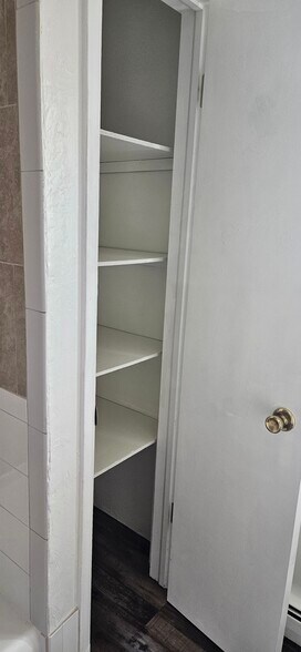 Building Photo - 2221 Cooper Ave