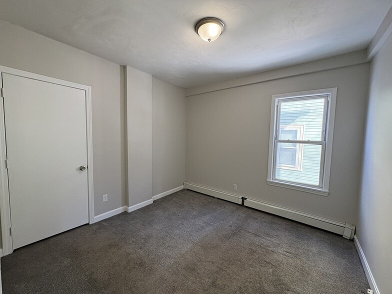 Building Photo - 171 Pleasant St